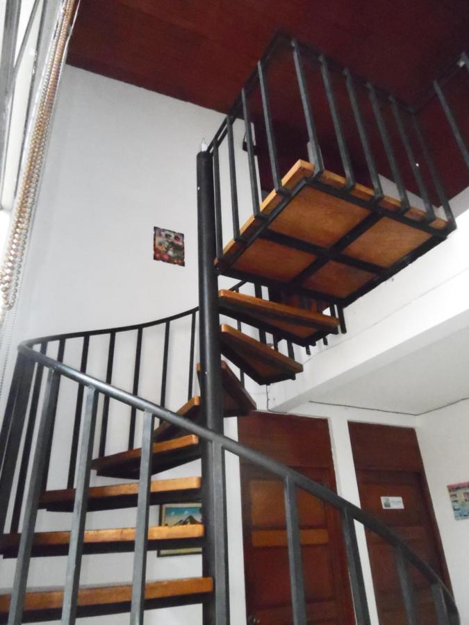 Cumbres Del Volcán Escalón Hostal San Salvador